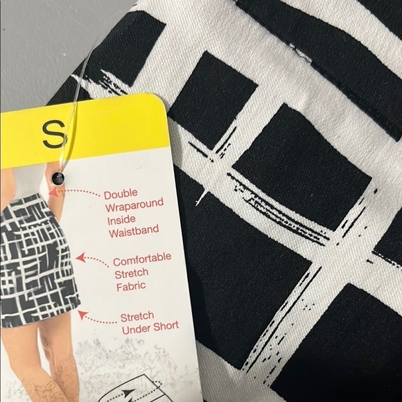 3/25$ (Mix)Women's S.C.& CO. Tummy Control Skort Skirt, S, Black&White - Picture 9 of 14